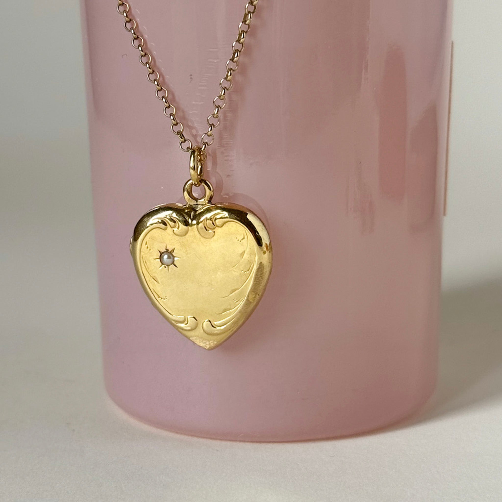 18ct Gold Antique Locket 