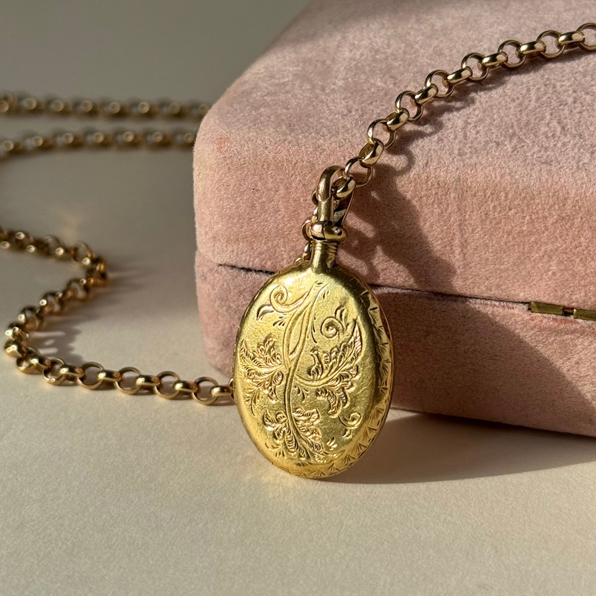 Unique Victorian 15ct Locket 